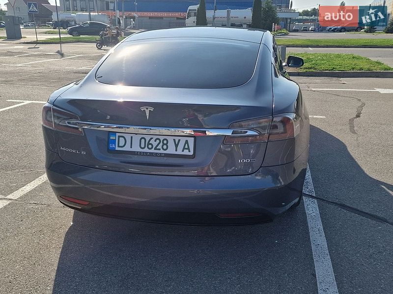 Лифтбек Tesla Model S 2017 в Борисполе