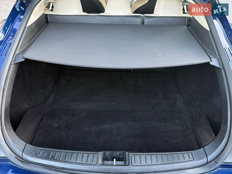 Ліфтбек Tesla Model S 2018 в Рівному фото 13 Ліфтбек Tesla Model S 2018 в Рівному