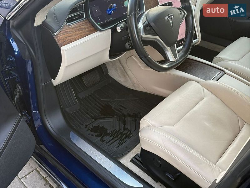 Ліфтбек Tesla Model S 2018 в Рівному фото 16 Ліфтбек Tesla Model S 2018 в Рівному