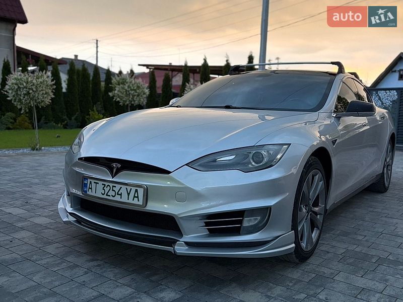 Tesla Model S 2013