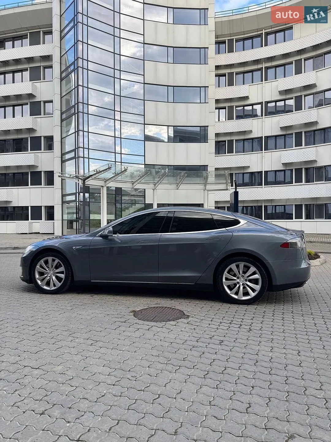 2014 Tesla Model S - мініатюра 4