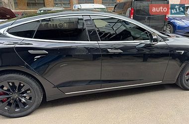 Лифтбек Tesla Model S 2018 в Сумах