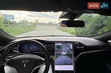 Лифтбек Tesla Model S 2018 в Староконстантинове