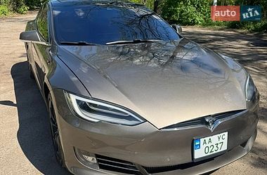 Лифтбек Tesla Model S 2015 в Киеве фото 14 Лифтбек Tesla Model S 2015 в Киеве