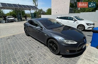 Лифтбек Tesla Model S 2015 в Николаеве