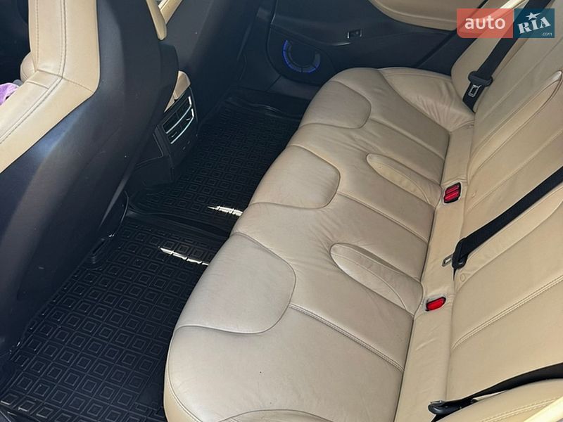 Лифтбек Tesla Model S 2013 в Киеве фото 11 Лифтбек Tesla Model S 2013 в Киеве