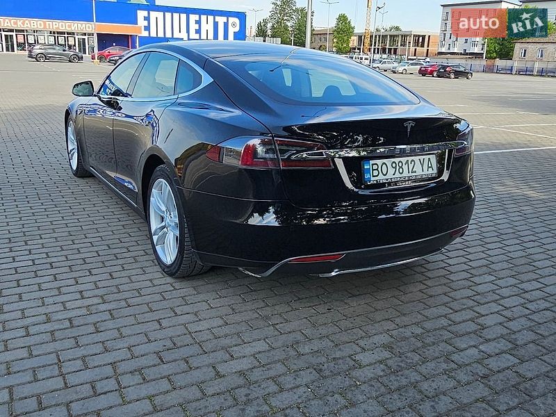 Лифтбек Tesla Model S 2013 в Тернополе