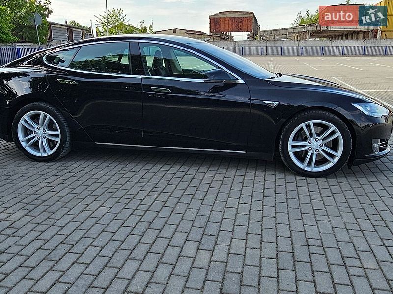 Лифтбек Tesla Model S 2013 в Тернополе