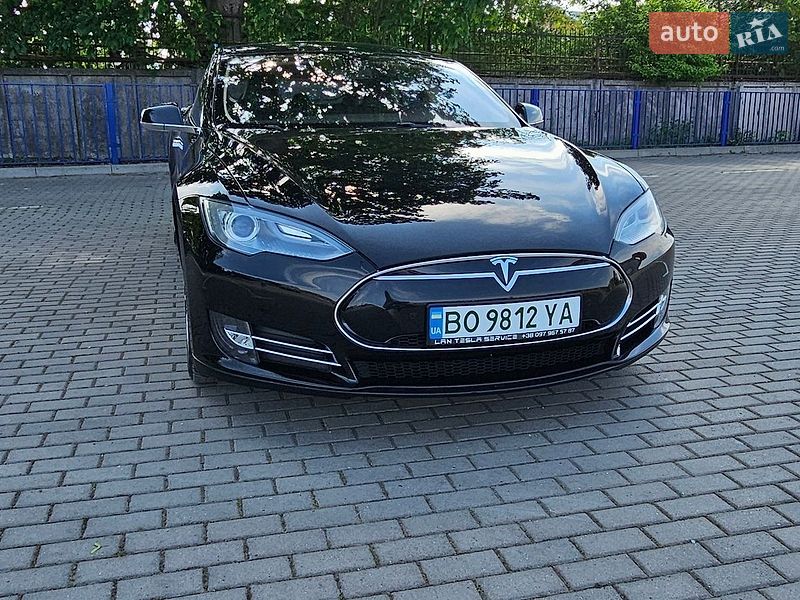 Лифтбек Tesla Model S 2013 в Тернополе