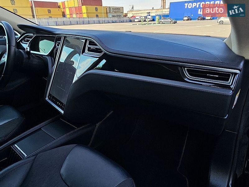 Лифтбек Tesla Model S 2013 в Тернополе