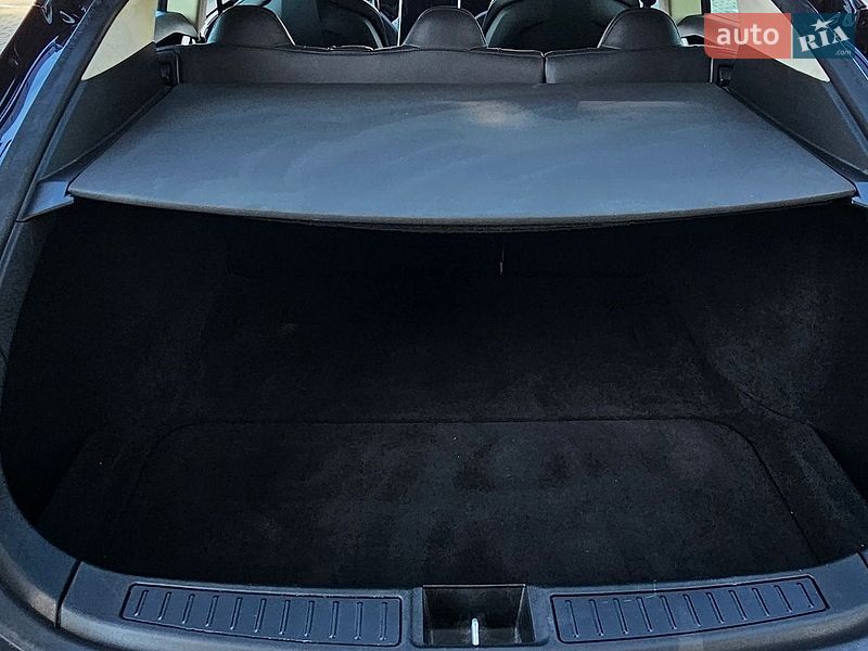 Лифтбек Tesla Model S 2013 в Тернополе