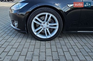 Лифтбек Tesla Model S 2013 в Тернополе
