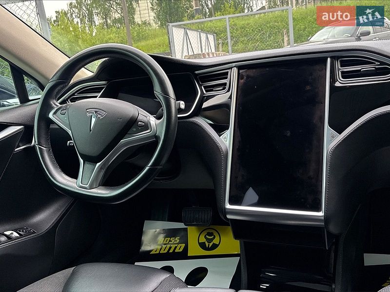 Ліфтбек Tesla Model S 2015 в Стрию фото 13 Ліфтбек Tesla Model S 2015 в Стрию