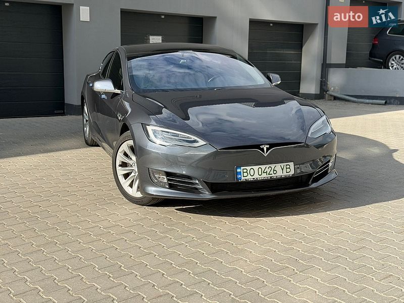 Лифтбек Tesla Model S 2019 в Тернополе