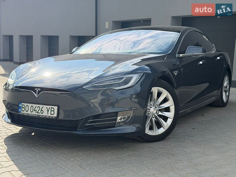 Лифтбек Tesla Model S 2019 в Тернополе