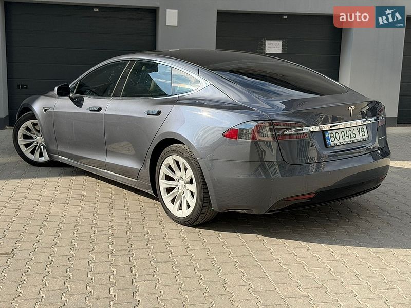 Лифтбек Tesla Model S 2019 в Тернополе