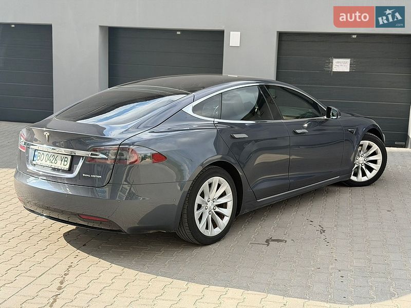 Лифтбек Tesla Model S 2019 в Тернополе
