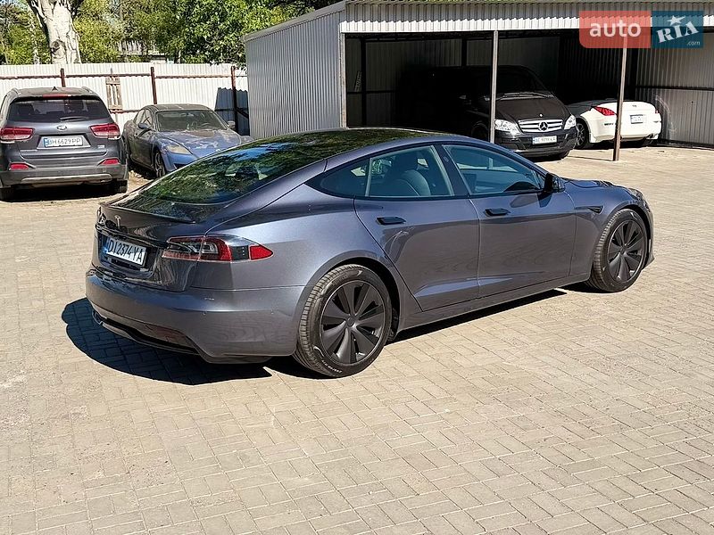 Ліфтбек Tesla Model S 2021 в Дніпрі фото 9 Ліфтбек Tesla Model S 2021 в Дніпрі