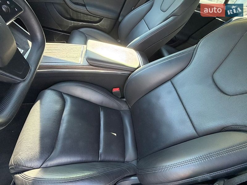 Ліфтбек Tesla Model S 2021 в Дніпрі