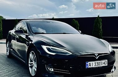 Ліфтбек Tesla Model S 2016 в Дніпрі