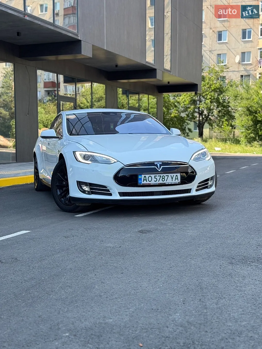 2015 Tesla Model S - мініатюра 2