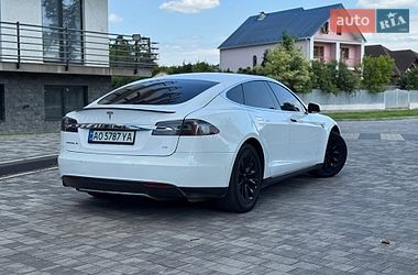 Ліфтбек Tesla Model S 2015 в Мукачевому