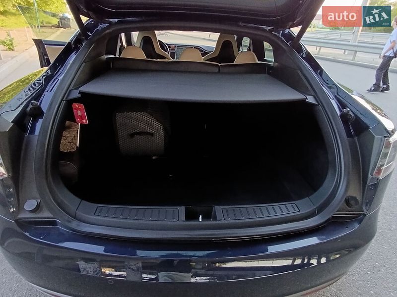 Лифтбек Tesla Model S 2014 в Одессе
