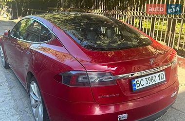 Ліфтбек Tesla Model S 2016 в Львові