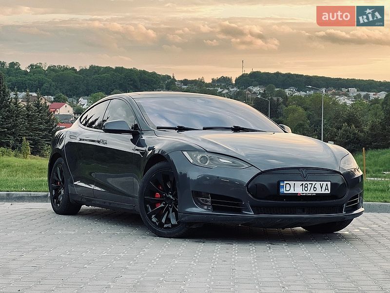 Лифтбек Tesla Model S 2015 в Тернополе фото 4 Лифтбек Tesla Model S 2015 в Тернополе