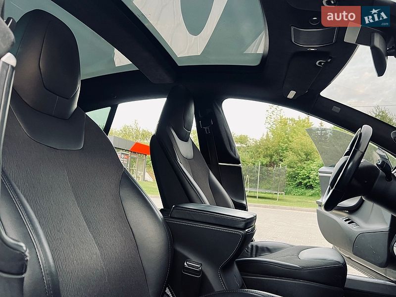 Лифтбек Tesla Model S 2015 в Тернополе фото 13 Лифтбек Tesla Model S 2015 в Тернополе