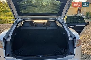 Лифтбек Tesla Model S 2015 в Трускавце