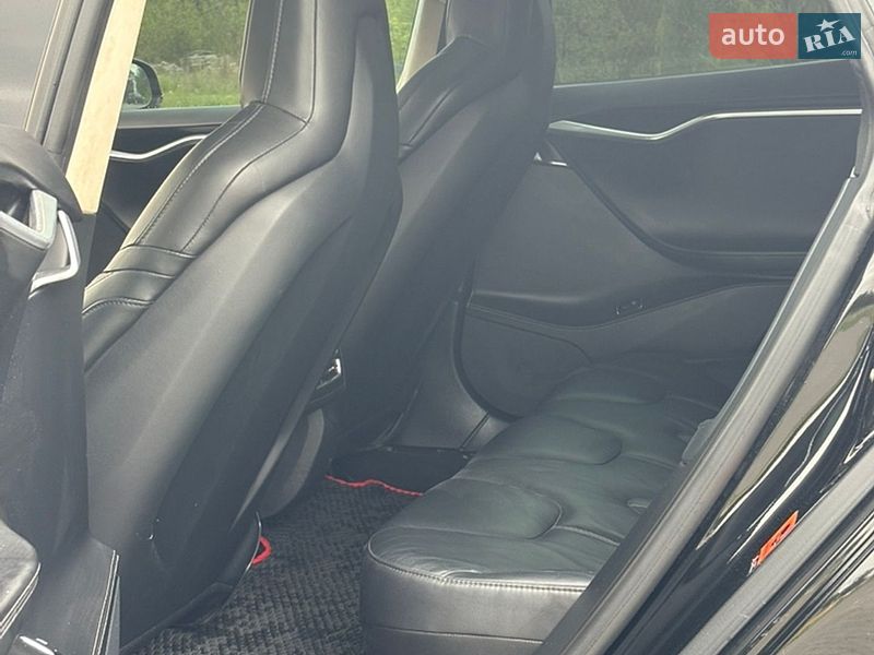 Ліфтбек Tesla Model S 2015 в Львові фото 9 Ліфтбек Tesla Model S 2015 в Львові