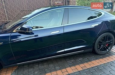 Ліфтбек Tesla Model S 2015 в Києві
