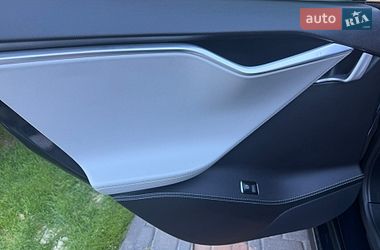 Ліфтбек Tesla Model S 2015 в Києві
