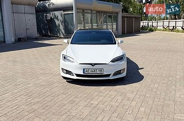 Лифтбек Tesla Model S 2020 в Днепре