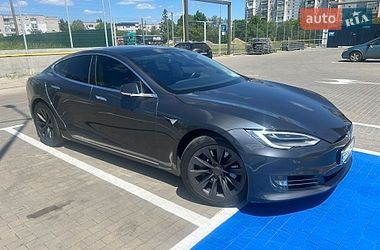 Лифтбек Tesla Model S 2017 в Первомайске
