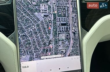 Лифтбек Tesla Model S 2017 в Кривом Роге