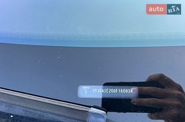 Ліфтбек Tesla Model S 2016 в Чернівцях