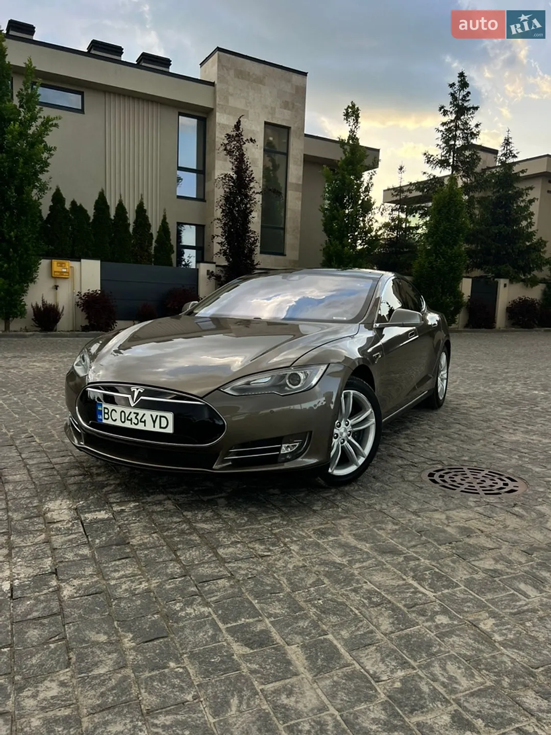 2015 Tesla Model S - мініатюра 10