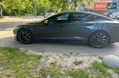 Ліфтбек Tesla Model S 2014 в Києві