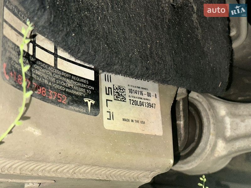 Ліфтбек Tesla Model S 2014 в Києві