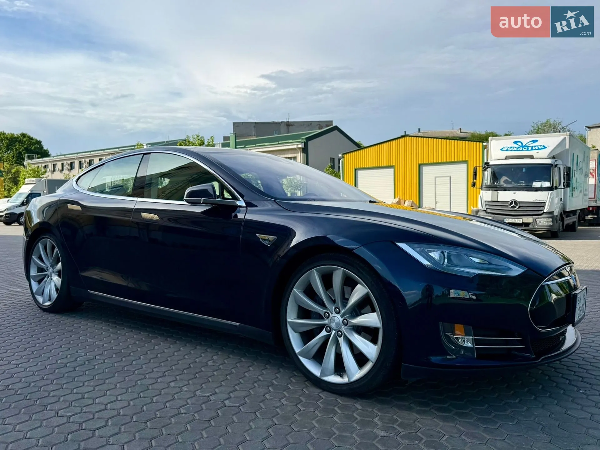 2014 Tesla Model S - мініатюра 13
