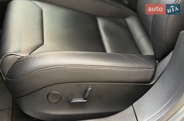 Лифтбек Tesla Model S 2017 в Луцке