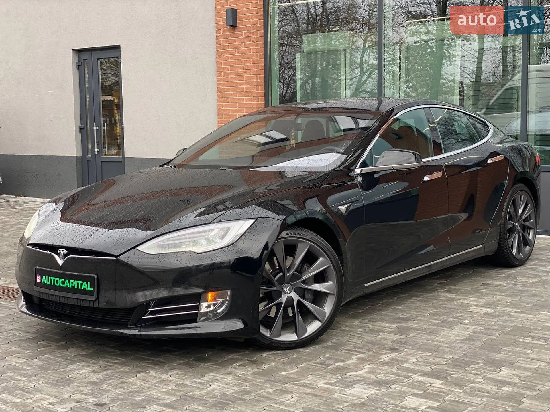 2019 Tesla Model S - фото 1