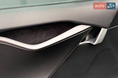 Ліфтбек Tesla Model S 2019 в Києві