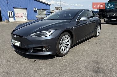 Ліфтбек Tesla Model S 2016 в Києві