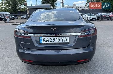 Лифтбек Tesla Model S 2016 в Киеве