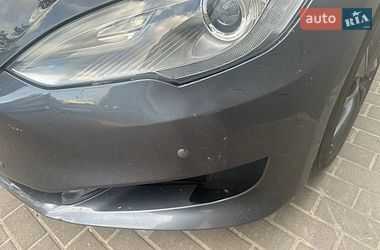 Ліфтбек Tesla Model S 2014 в Києві