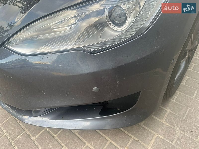 Ліфтбек Tesla Model S 2014 в Києві
