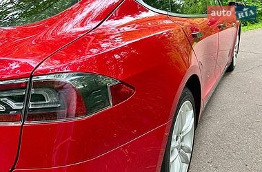 Ліфтбек Tesla Model S 2014 в Києві
